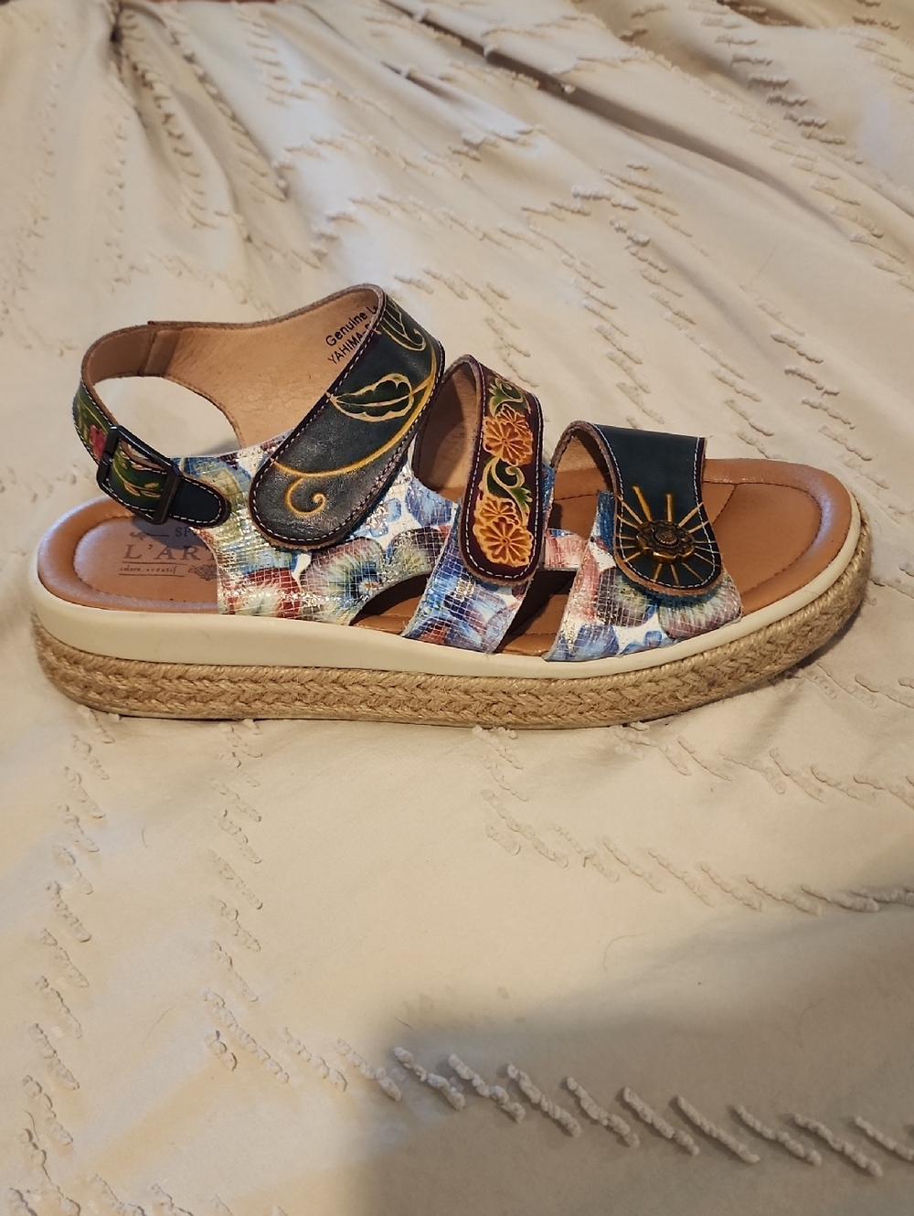 Artisan Floral Embroidered Platform Sandals - Navy & Multicolor - Picture 3 of 11